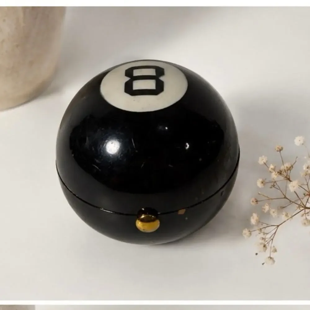 Vintage Wadsworth 8 Ball Collectible Billiard Ball Novelty Rare Compact Mirror